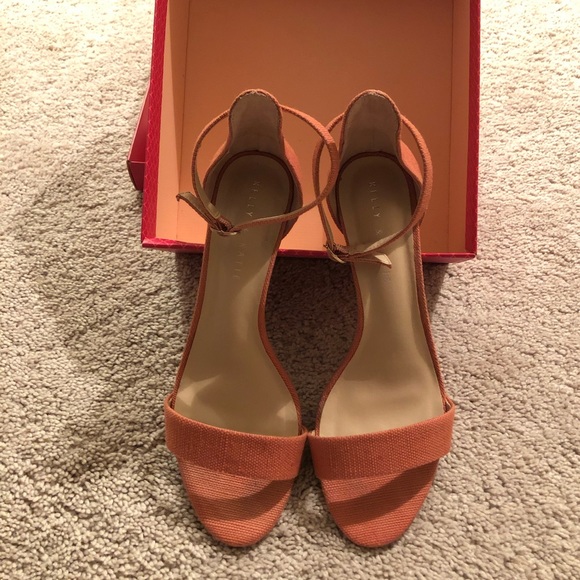 Peach/Pink heels. - Picture 2 of 4